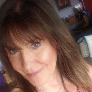 Meet your Posher, Cristina